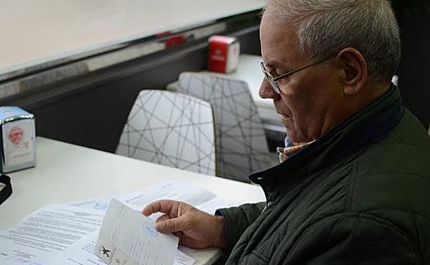 Alvarado ha pagado la factura ante la «amenaza» de que le cortaran el suministro. 