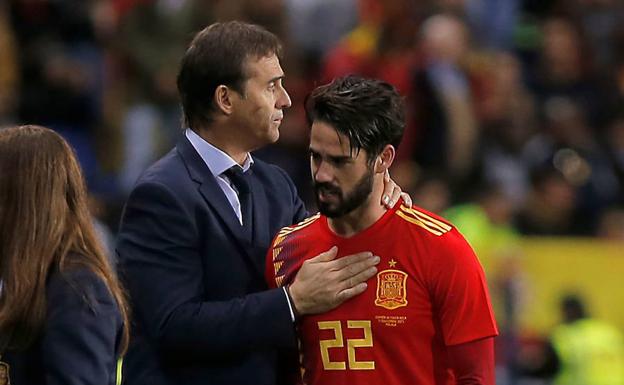 Lopetegui e Isco, en un partido de España. 