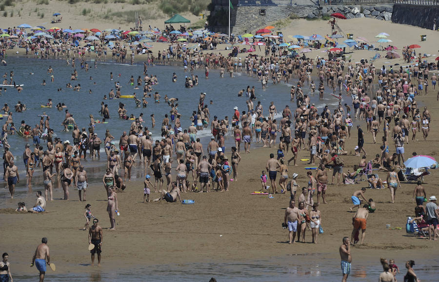 Fotos: Un domingo para disfrutar del sol y la playa