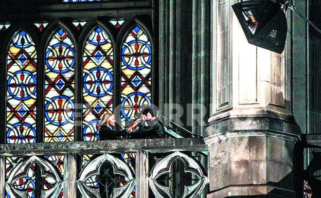 El sábado por la noche se rodó hasta entrada la madrugada en la terraza de la Catedral Nueva. 