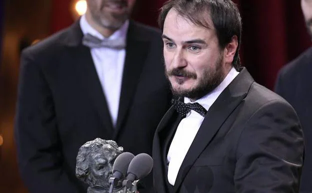 El director Aitor Arregi, durante la ceremonia de los Goya en la que 'Handia' se hizo con diez galardones.