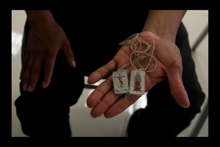 «24 horas con migrantes en México» un ensayo fotográfico de 47 imágenes, tomadas el 10 de agosto de 2018 presentando a los migrantes en búsqueda de su «sueño americano» arriesgando sus vidas a través del territorio mexicano - Desde la frontera sur con Guatemala hasta la frontera norte con Estados Unidos.