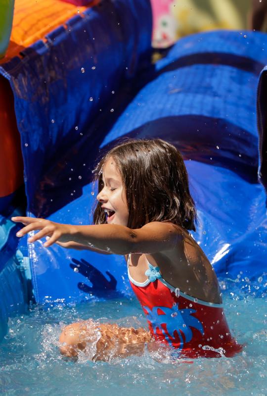 Fotos: Los más pequeños disfrutan del txikigune de la Aste Nagusia
