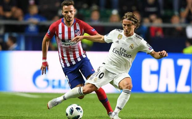 Modric, en una acción ante Saúl durante la Supercopa de Europa. 