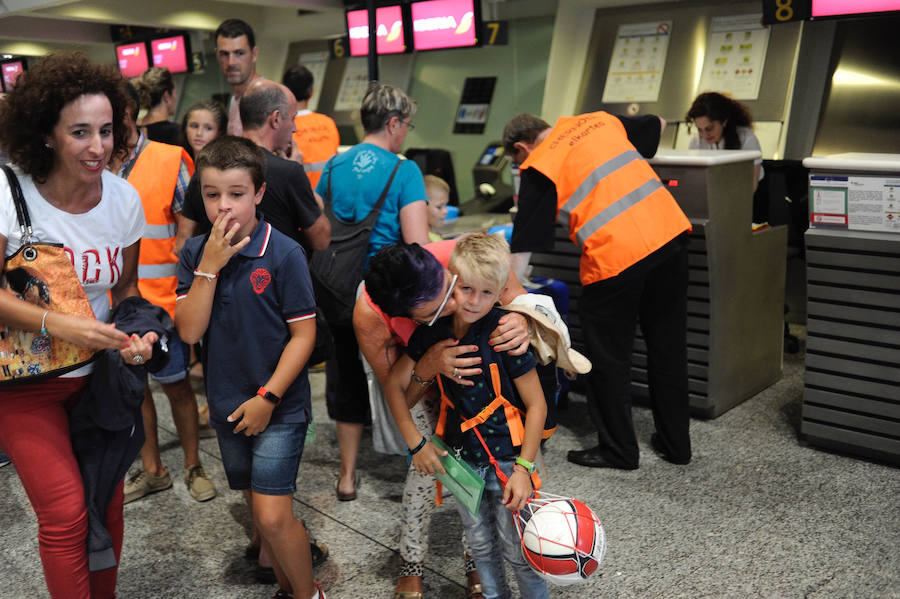 Los niños de Chernobil Elkartea regresan a su casa tras pasar un verano acogidos por familias vascas