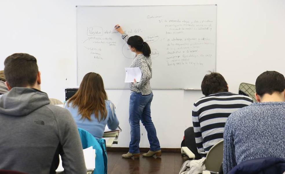El de la enseñanza es uno de los sectores profesionales con mejores perspectivas de empleo en otoño.