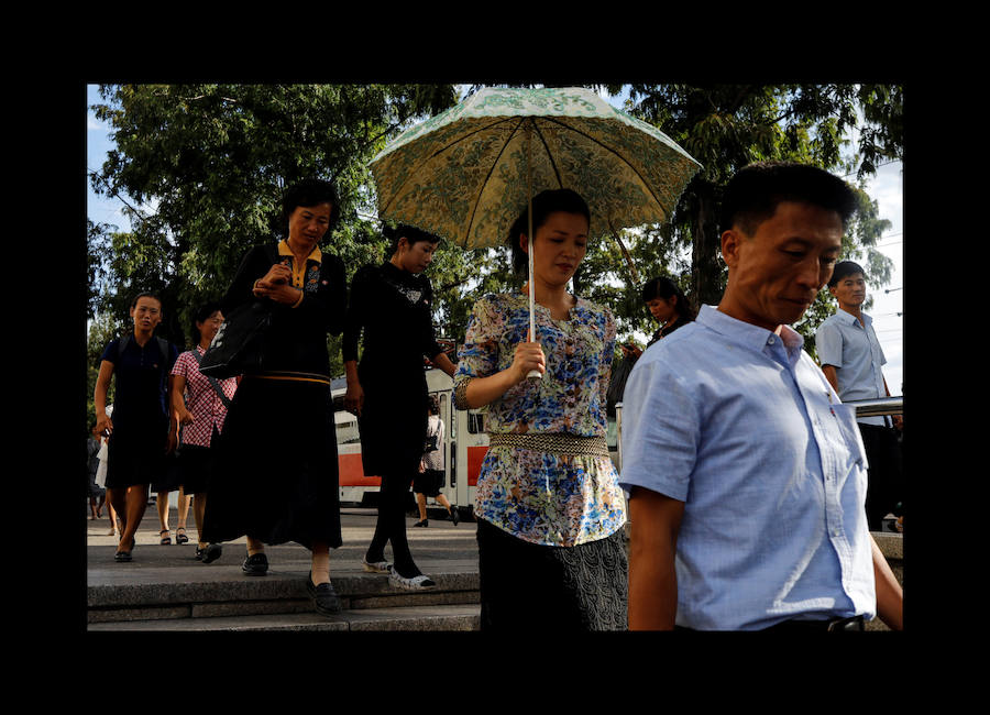 Así es la vida cotidiana de los ciudadanos de la ciudad más poblada de Corea del Norte, Pyongyang