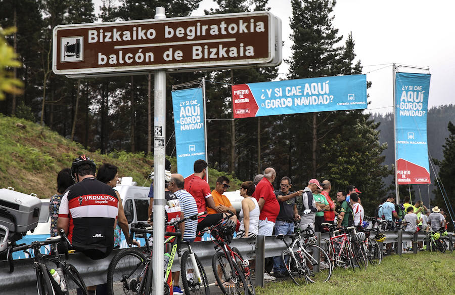 Fotos: Las mejores fotos de la etapa de la Vuelta entre Getxo y Oiz