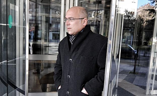 Alfredo de Miguel, en la Audiencia Provincial de Álava. 