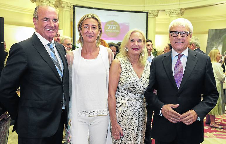 Miguel Ángel Lujua, Isabel Iturbe, María José Gandarias y Vicente Reyes. 