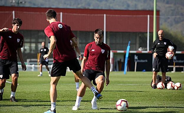 San José, Beñat y Balenziaga se estrenan esta noche con Berizzo.