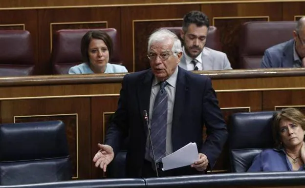 El ministro de Exteriores, Josep Borrell, durante la sesión de control al Gobierno en el Congreso.