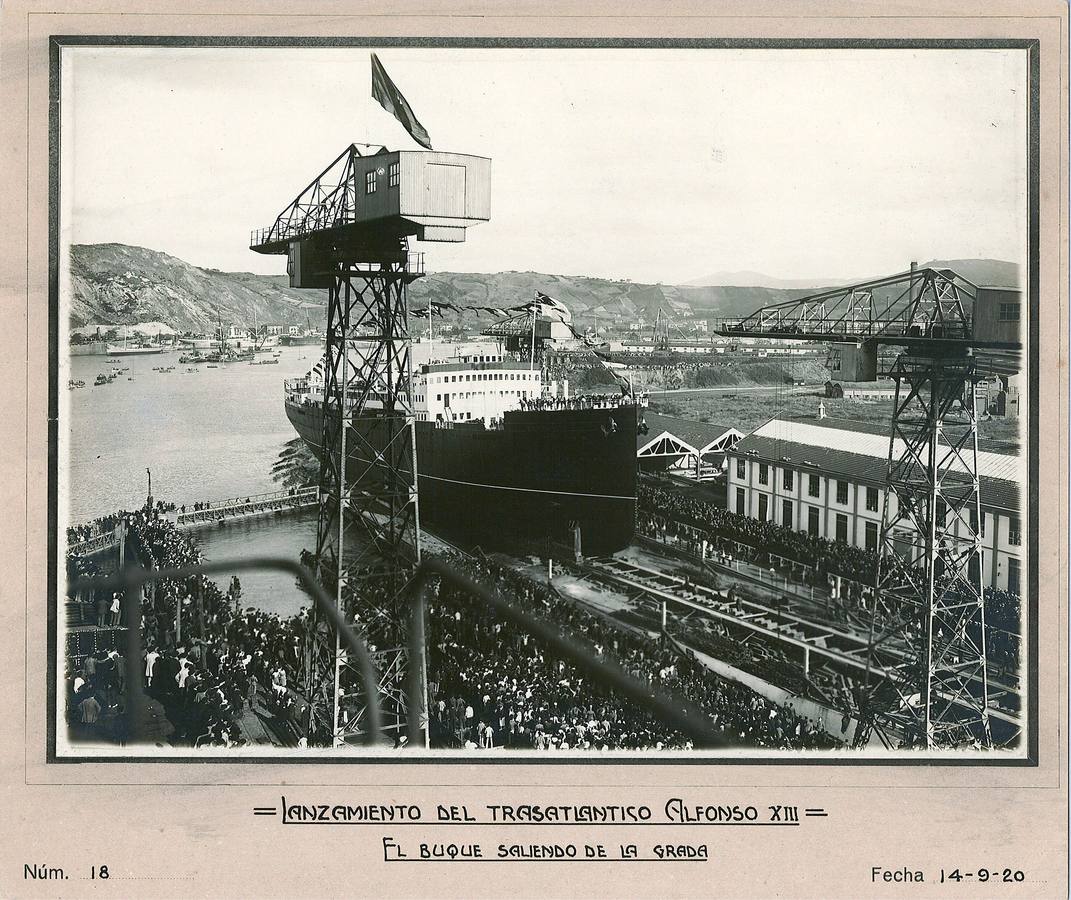 Lanzamiento del transatlántico Alfonso Xlll en 1920.