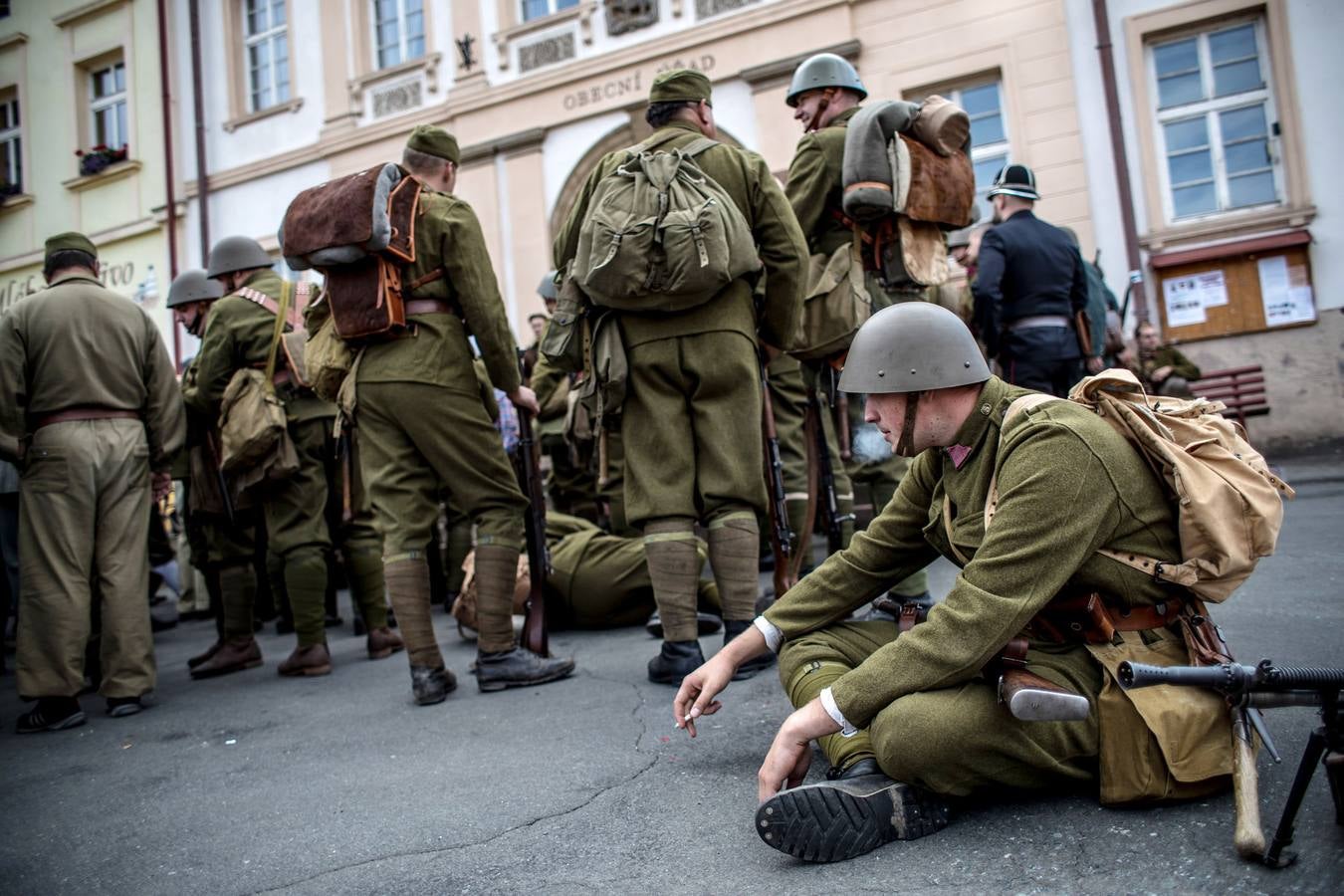 Los sudetes quedaron bajo administración militar, con el general Wilhelm Keitel como gobernador. 