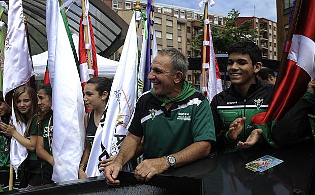 Korta, durante un acto con su ya exequipo. 