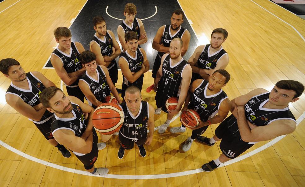 La plantilla del Bilbao Basket.