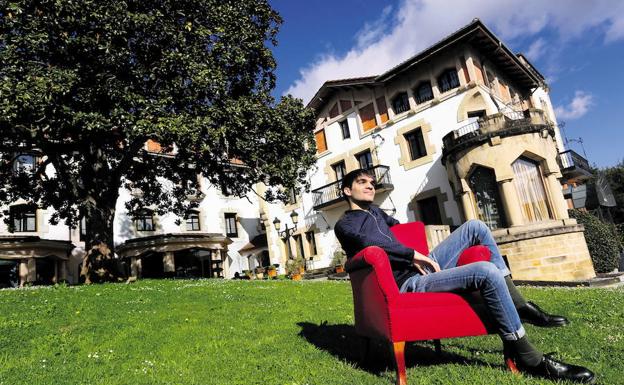 El actor Eneko Sagardoy, en el Gran Hotel Durango.