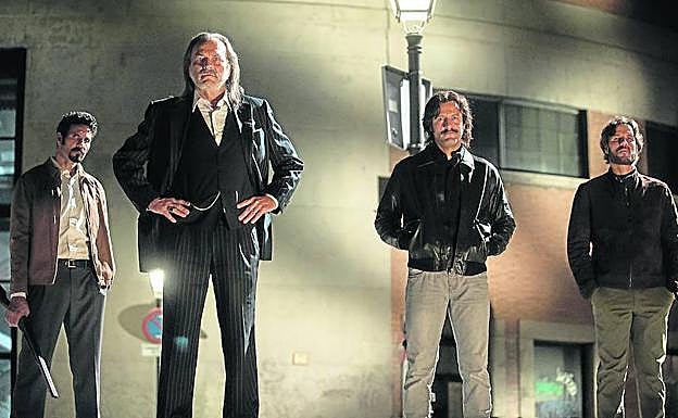 Los Guerrero, con el patriarca Abraham en primer término, interpretado por José Coronado.