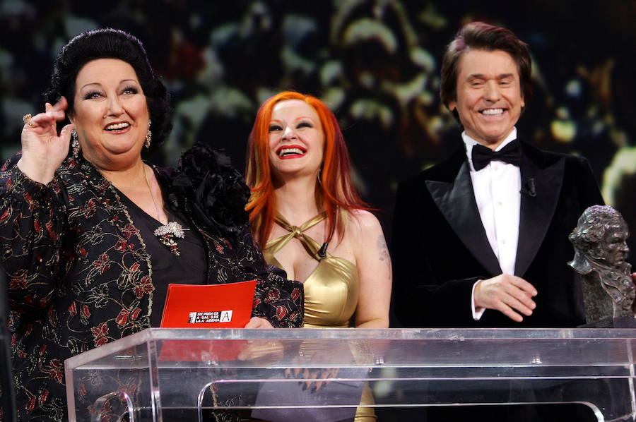 En 2005, Montserrat Caballé participó en la gala de los Goya con Alaska y Raphael.