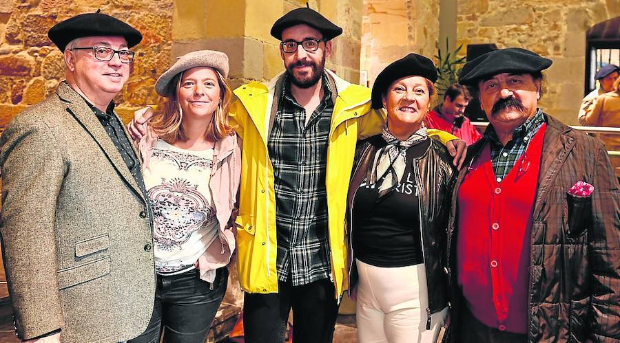 Jujo Ortiz, Begoña Castaño, Iker Urkidi, Julia Diéguez y Julio Alegría. 