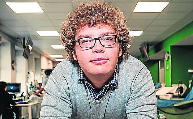 Víctor Martín, en el banco de sangre de Vitoria.