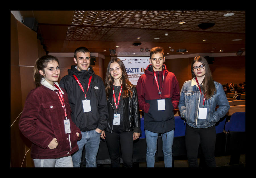 Alrededor de 150 universitarios participan en Gazte Up en una jornada dedicada a difundir pautas e iniciativas para encontrar trabajo