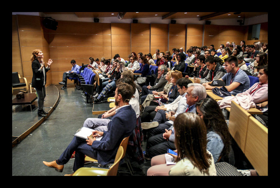 Alrededor de 150 universitarios participan en Gazte Up en una jornada dedicada a difundir pautas e iniciativas para encontrar trabajo