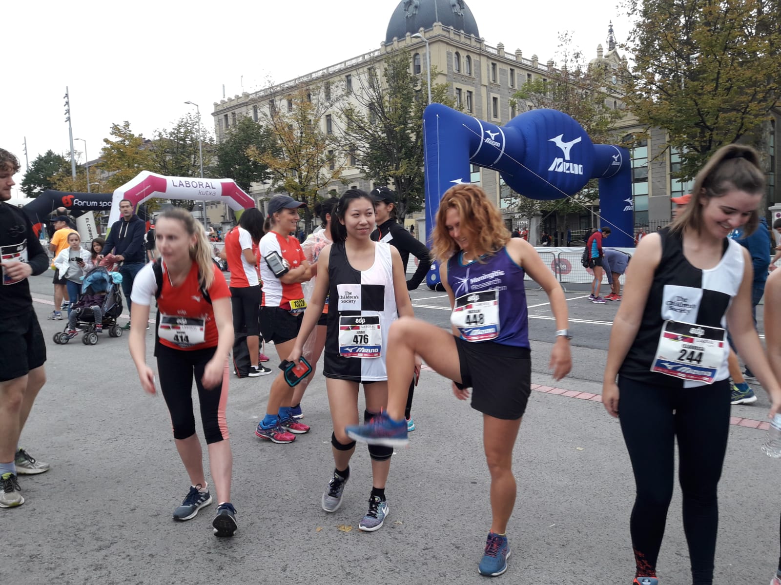 12.500 atletas han salido a correr por las calles de la villa para celebrarlo