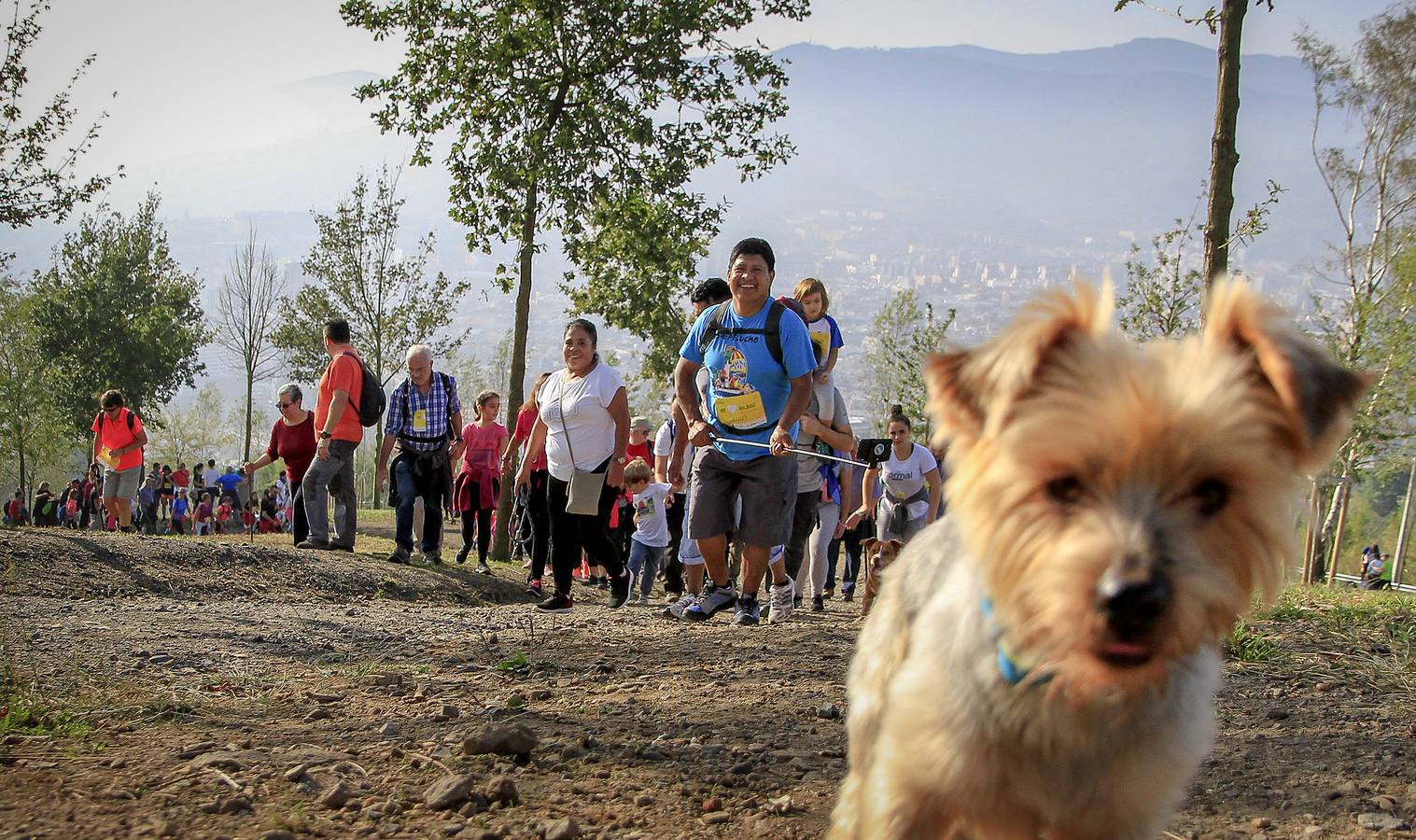 Las mascotan también se han unido a la Marcha Popular.