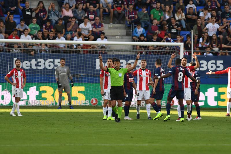 Fotos: Las mejores imágenes del Eibar - Athletic