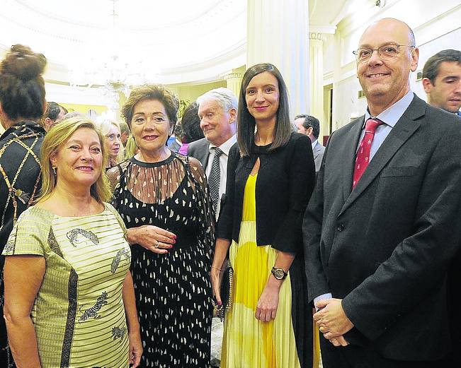 Julia Diéguez, Mari Feli Bilbao, Patricia Cortizas y Josean Yela. 