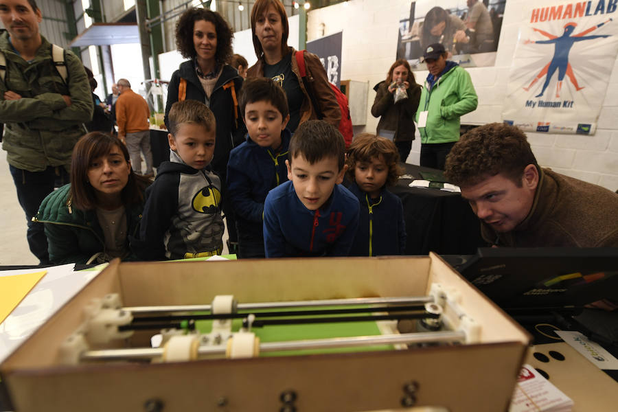 La cultura 'maker' tiene su espacio en Bilbao en la sexta edición del Festival de Tecnologías Creativas 'Maker Faire Bilbao', que se celebra del 26 al 28 de octubre y cuenta con más de 100 actividades programadas