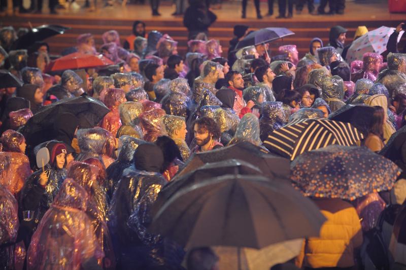 Un cartel que hará desfilar a La Pegatina, Muchachito, Iseo & Dodosound y Revolta Permanent por la Herriko Plaza. 