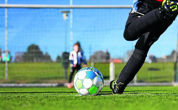El fútbol tiene un componente de formación en valores cuando se practica a edades tempranas, en las que el niño todavía está desarrollándose.