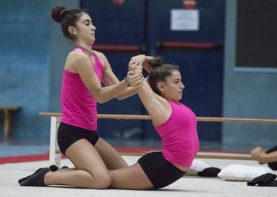 Imagen secundaria 1 - Bodas de Plata del Xixili Gimnasia Taldea
