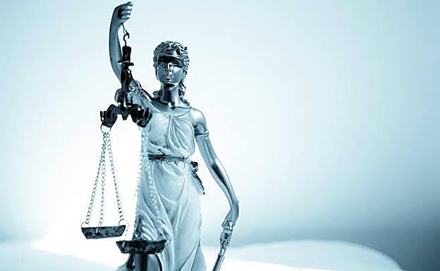 Diez juristas analizan el estado de la Justicia en España