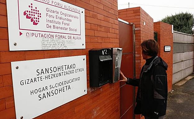 Entrada al centro foral de Sansoheta. 
