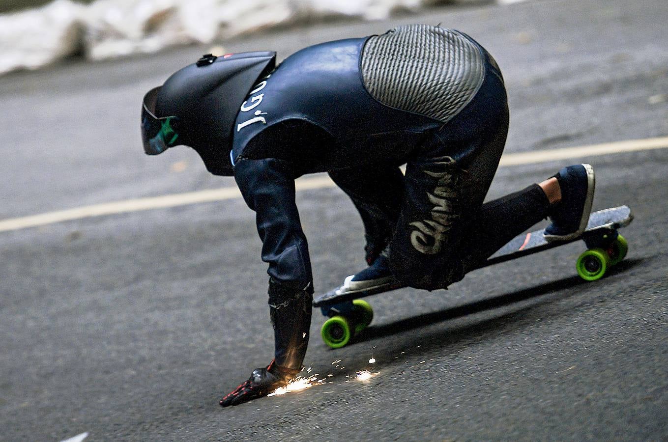 La «Vista Río Downhil» es la última prueba del campeonato mundial de descenso en monopatín que se celebra en Brasil, el primer país sudamericano que adoptó esta especialidad. La competición se desarrolla en un circuito que es en realidad una sinuosa carretera de algo más de 2,5 kilómetros dentro del Parque Natural da Cidade, un hermoso bosque en el extrarradio con increíbles vistas sobre Río de Janeiro. Sus grandes desniveles hacen de él un escenario espectacular y muy rápido. 