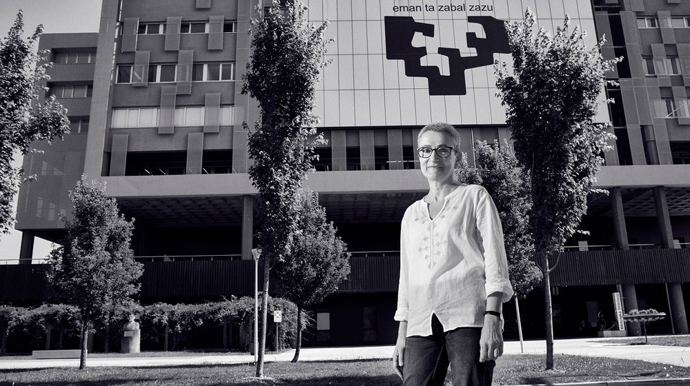 La matemática Marta Macho ejerce de profesora en la Facultad de Ciencia y Tecnología de la UPV y es divulgadora de ciencia.