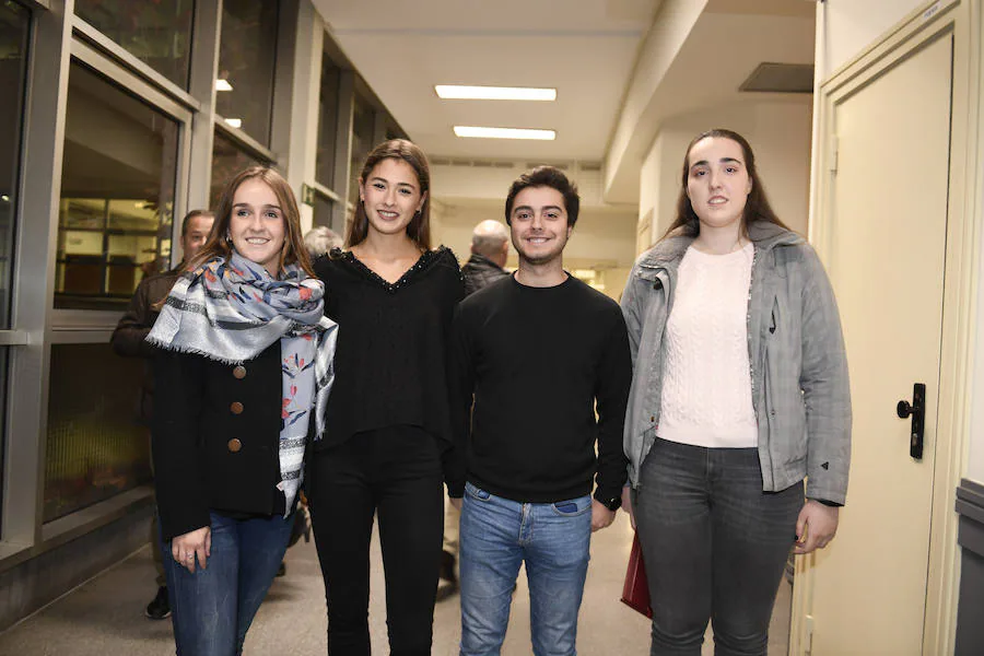 Nagore Romero, María Ruiz, Ander Gonzalez y Leire Benito del Valle. 