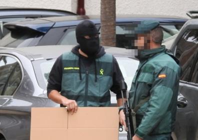 Imagen secundaria 1 - La Guardia Civil registra la sede de Sener por un supuesto amaño de contratos de la Generalitat