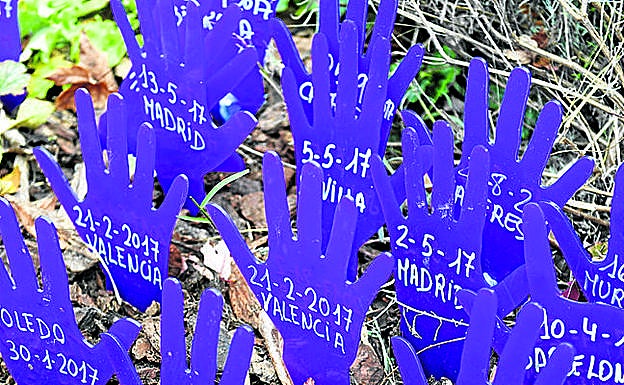 Jardín plantado en Altzaga en recuerdo de las víctimas. 