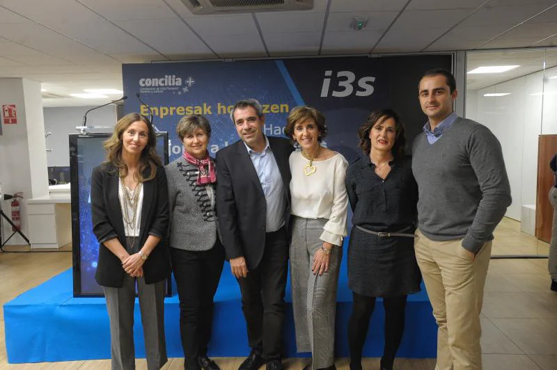 María José Villena, Victoria de la Corte, Julio de Miguel, Mónica Urbano, Leire Garteiz y Fernando Urbano. 