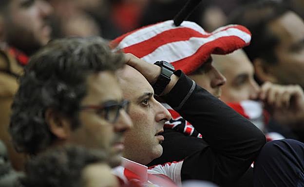 Seguidores del Athletic, durante el partido contra el Getafe.