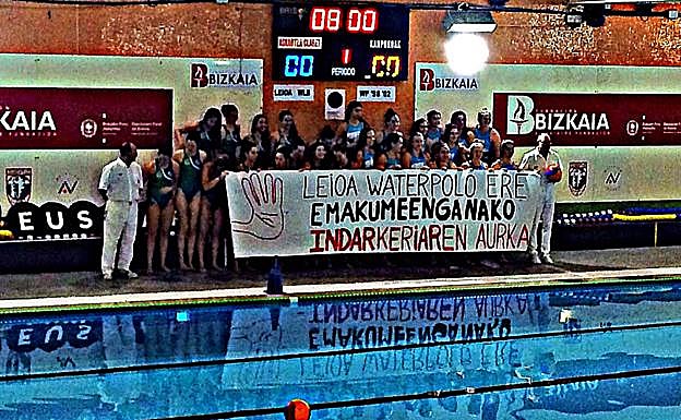 El Leioa mostró su apoyo al Día Internacional contra la violencia machista.