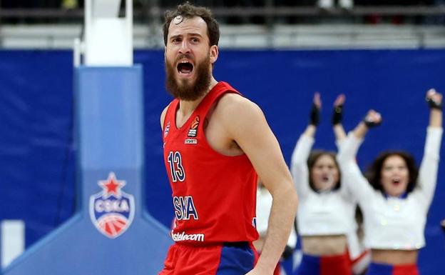 Sergio Rodríguez celebra una acción positiva durante un duelo reciente en la cancha del CSKA.