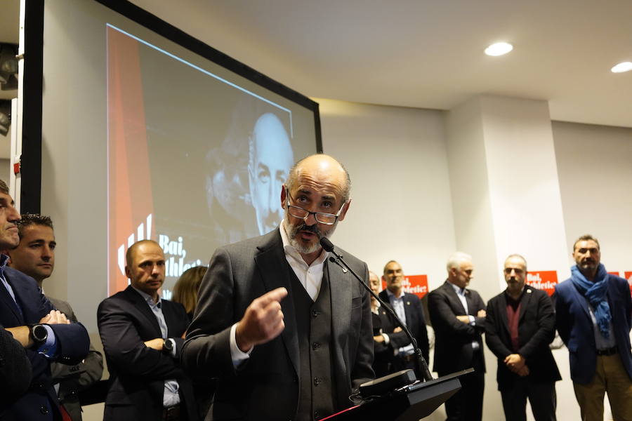 Fotos: La presentación de la plancha de Elizegi en imágenes