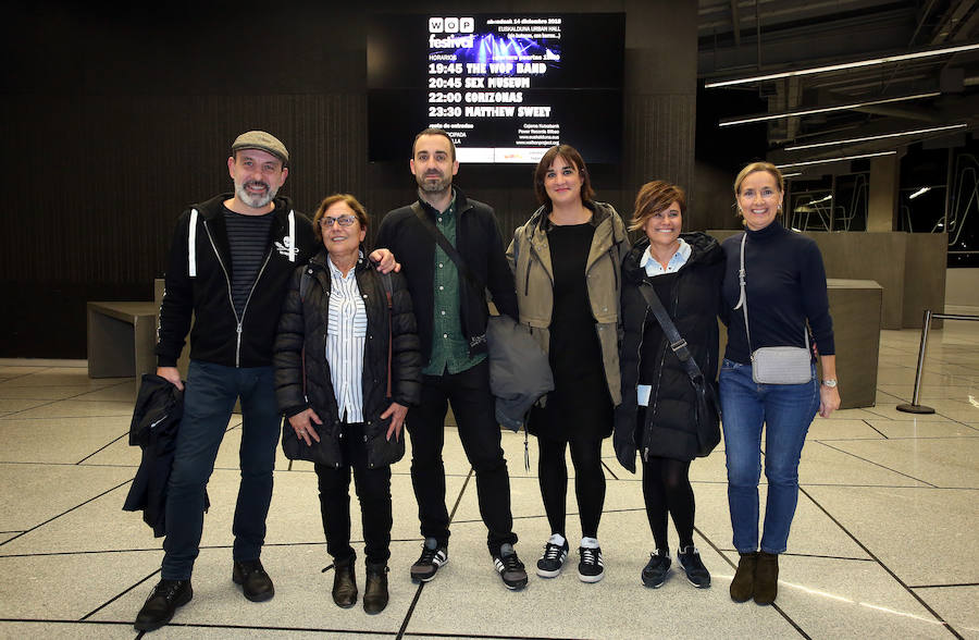 Óscar Bazán, Elena Prieto, Adrián Castro, Janire Iturbe, Beatriz Chamero y Carmen Ais.