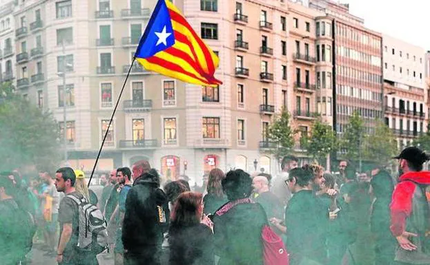 Movilización de los CDR en Barcelona para conmemorar el aniversario del referéndum.