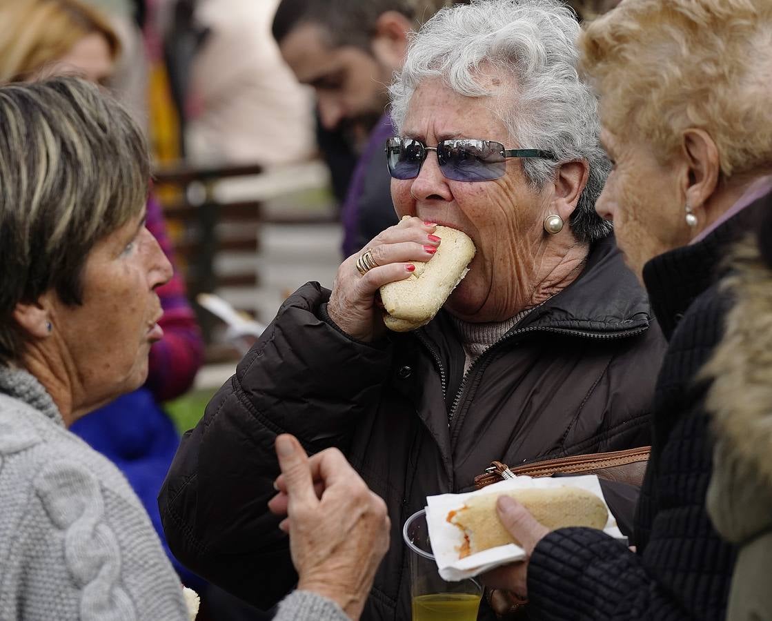 Las buenas perspectivas para esta edición se han cumplido en el inicio de la  Feria de Santo Tomás  en Bilbao, que está congregando desde primera hora a numeroso público 